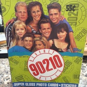 Beverly Hills 90210 TV Show Vintage Card Box 26 Packs Topps 1991 Luke Perry